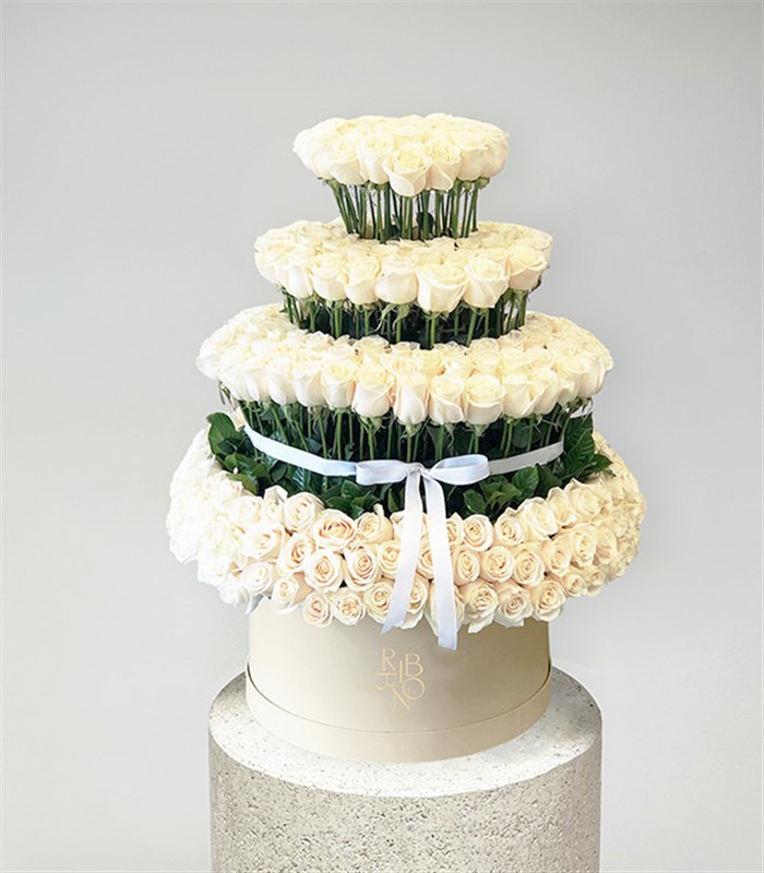 Bianco 401 Gül 4 Katlı Empire Deluxe Kutu Aranjman