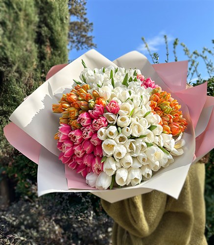 200 Rengarenk Lale Bahçesi Buketi Royal Deluxe