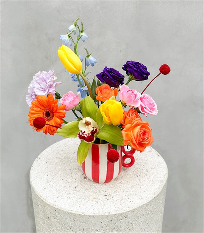 Flower Break Kırmızı El İşi Seramik Kupada Rengarenk Mini Aranjman