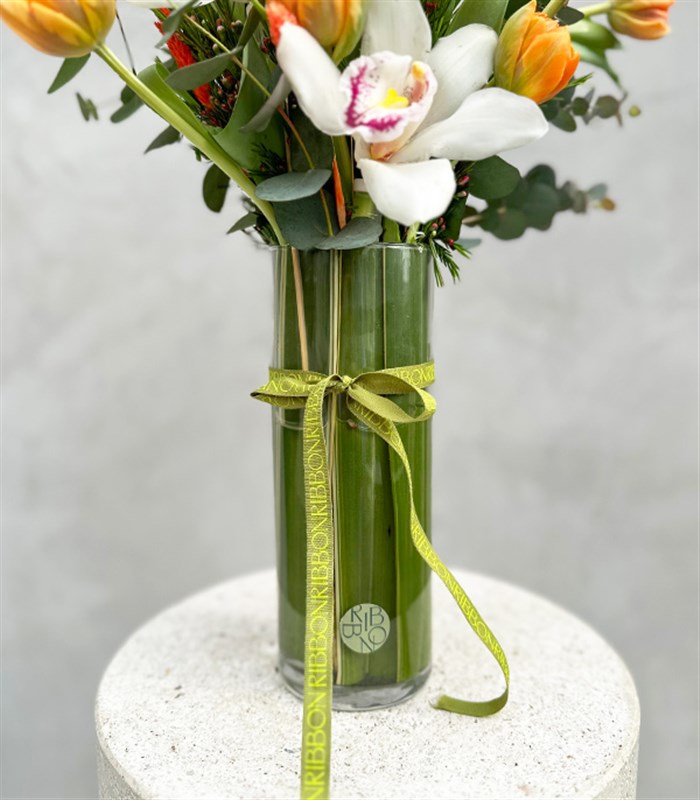 Archer Okaliptüs Turuncu Lale Vazo Aranjman