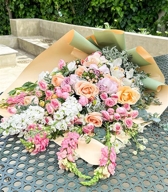 Grand Deluxe Pembe Beyaz Lila İsteme Söz Nişan Buketi