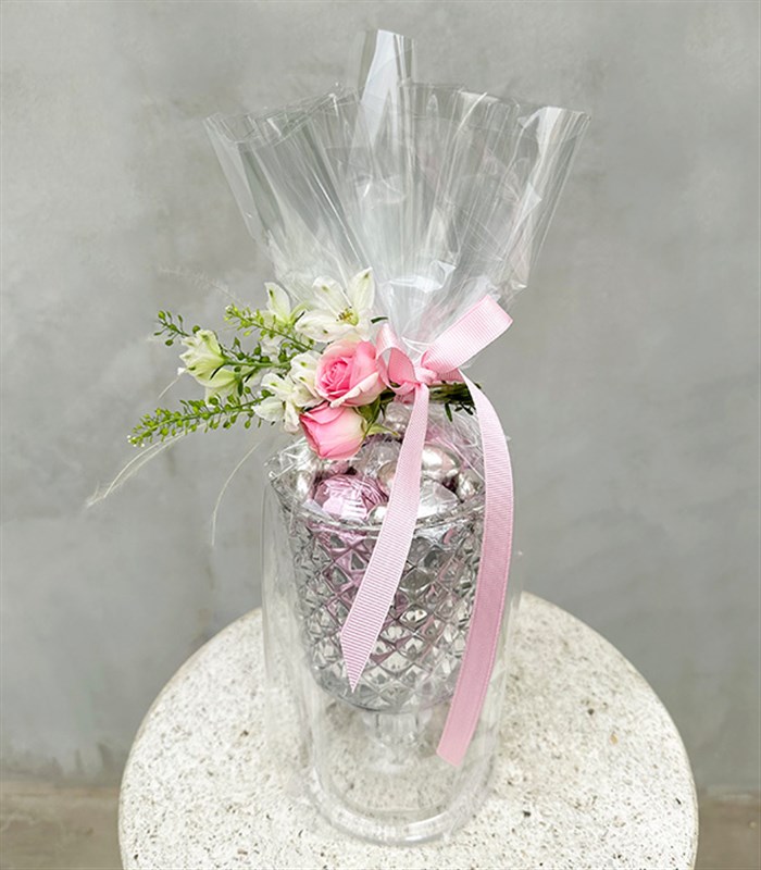 Kristal Kadeh Vazoda 16Lı Yıldız Pembe Silver Çikolata Badem Şekeri