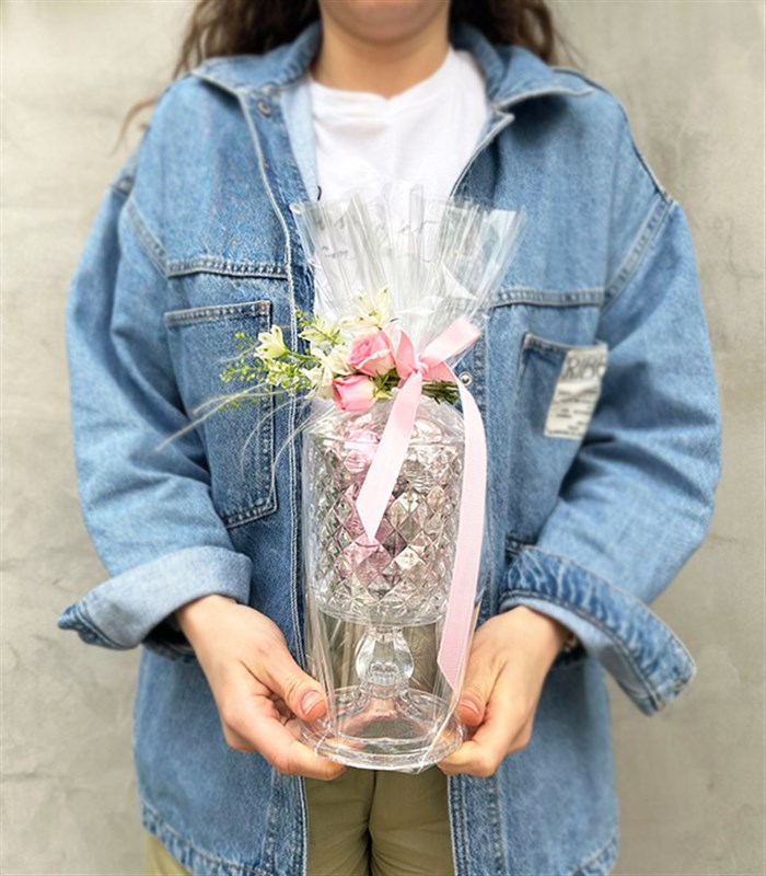 Kristal Kadeh Vazoda 16Lı Yıldız Pembe Silver Çikolata Badem Şekeri