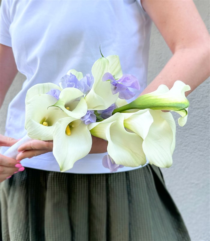 10 Beyaz Gala Lila Bahar Çiçekleri Gelin Buketi