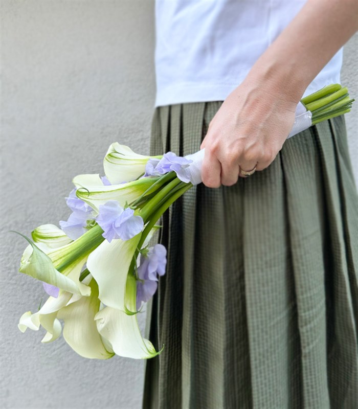 10 Beyaz Gala Lila Bahar Çiçekleri Gelin Buketi