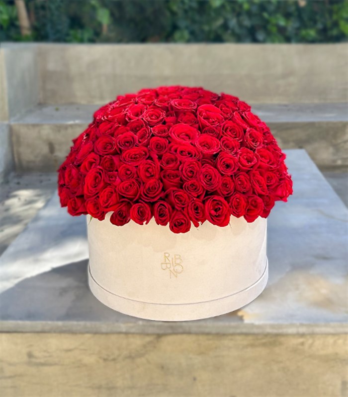 Kutuda 201 Kırmızı Gül Aranjmanı Royal Deluxe