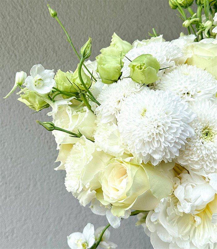 Kimberly Beyaz Şakayık Gül Anastasya Gelin Buketi