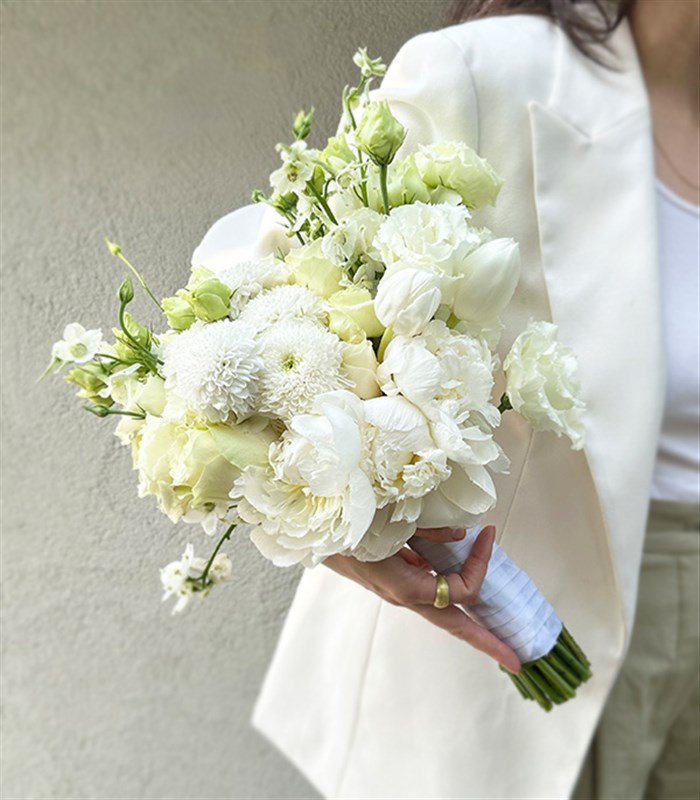 Kimberly Beyaz Şakayık Gül Anastasya Gelin Buketi