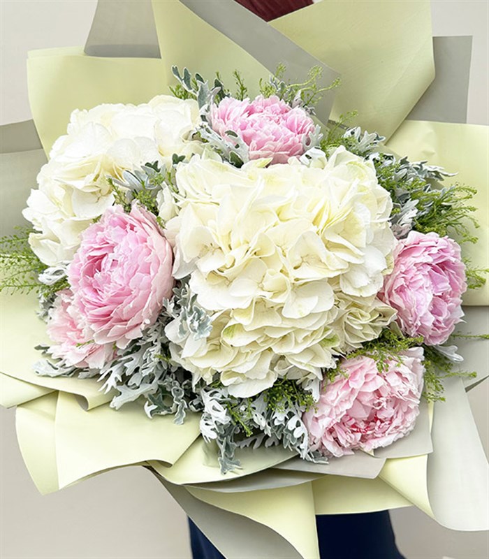 Ballet Deluxe Beyaz Ortanca Pembe Şakayık Buketi