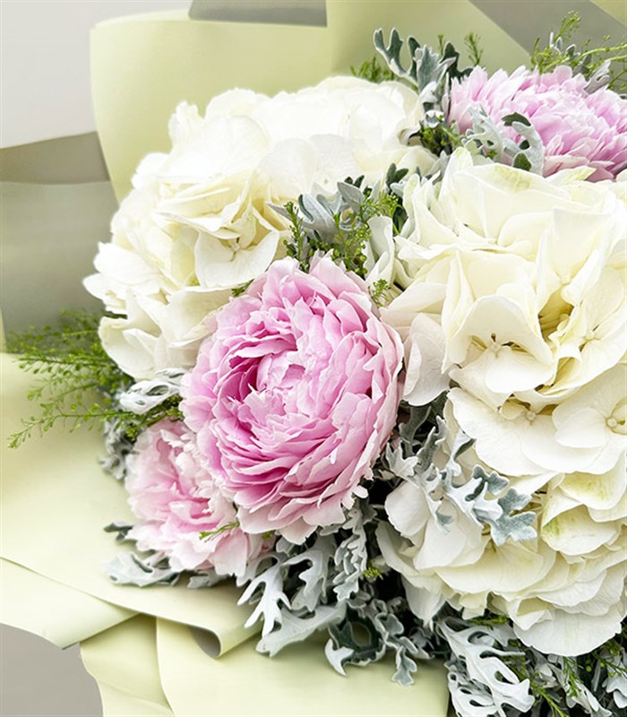 Ballet Deluxe Beyaz Ortanca Pembe Şakayık Buketi