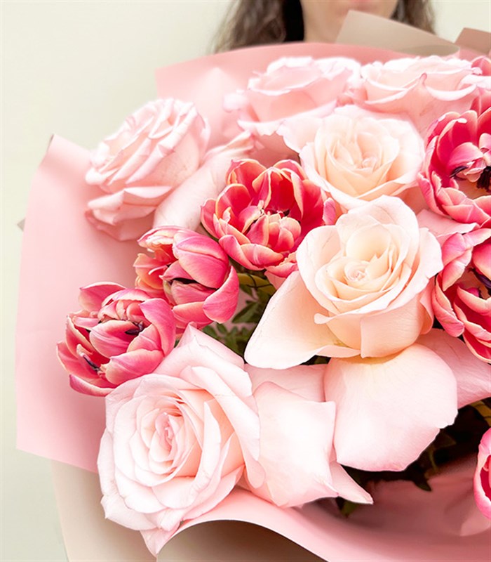 Quartz Deluxe Pembe Gül Lale Yaz Buketi