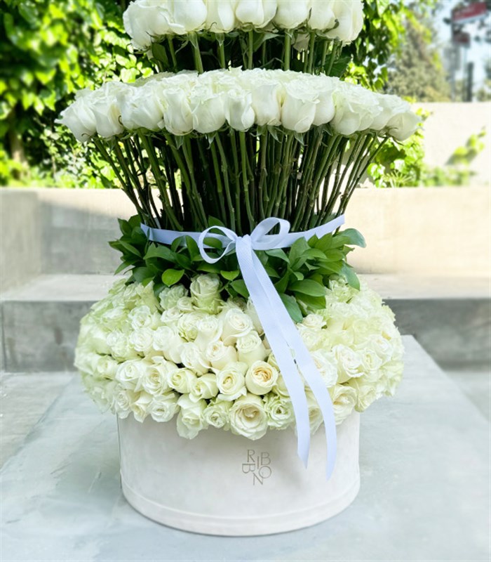 Bianco 401 Gül 4 Katlı Empire Deluxe Kutu Aranjman