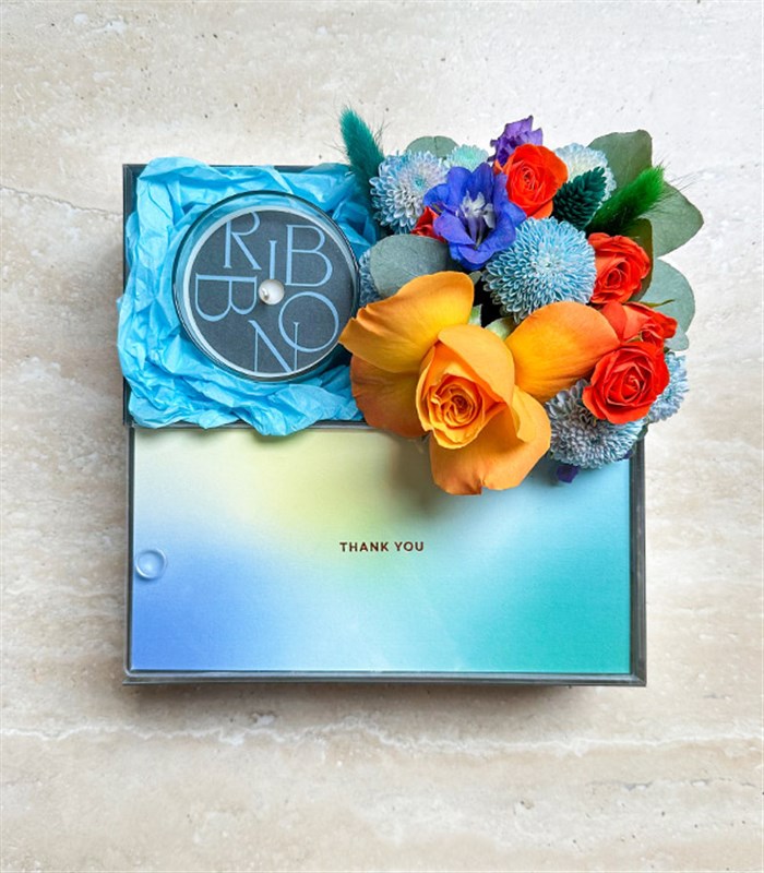 Thank You Turuncu Mavi Çiçekler Mum Çikolata Hediye Kutusu