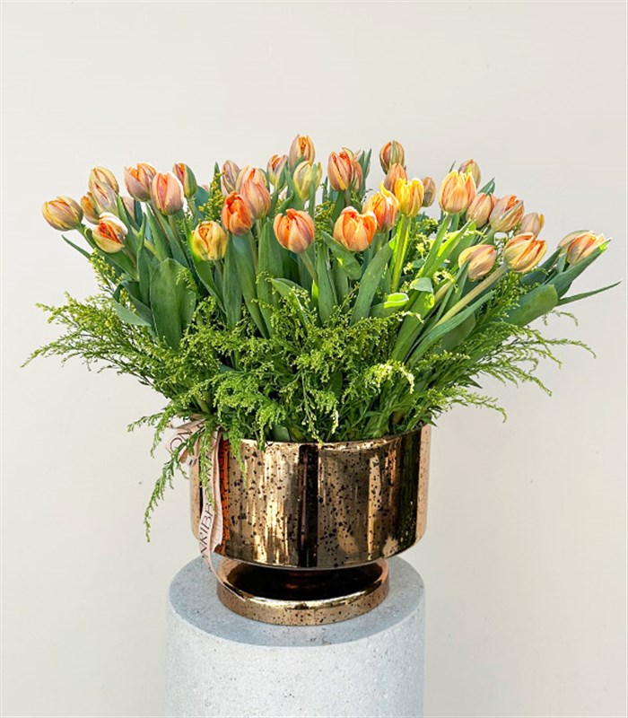 50 Turuncu Lale Grand Deluxe Bakır Eskitme Vazo Aranjman