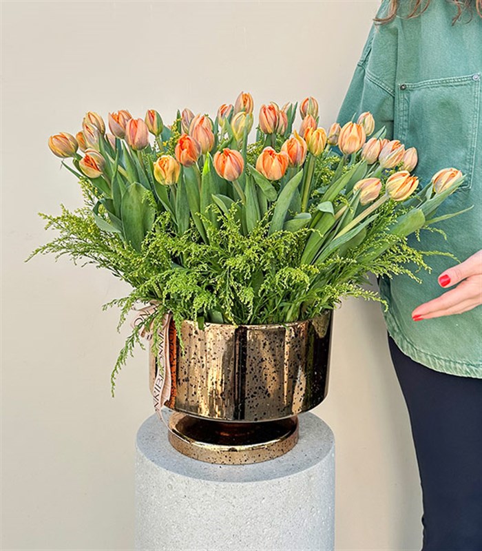 50 Turuncu Lale Grand Deluxe Bakır Eskitme Vazo Aranjman
