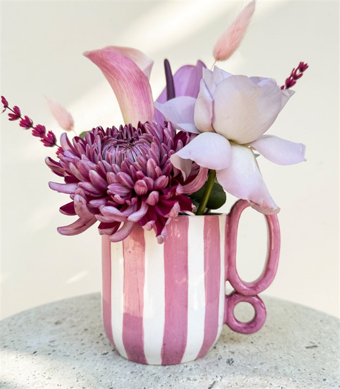 Flower Break Gül Kurusu El İşi Seramik Kupada Mini Aranjman