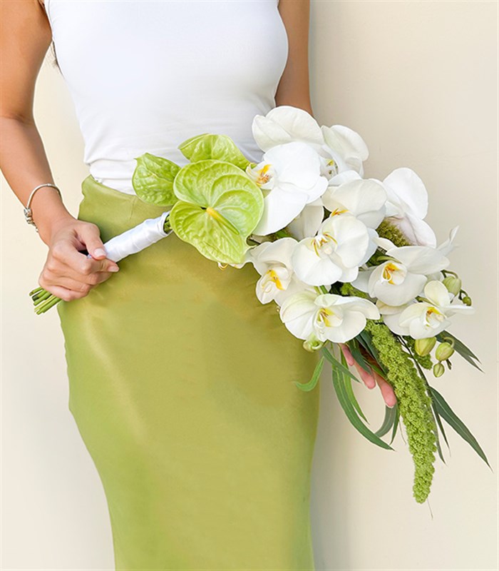 Loves Enchantment Beyaz Orkide Yeşil Antoryum Gelin Buketi