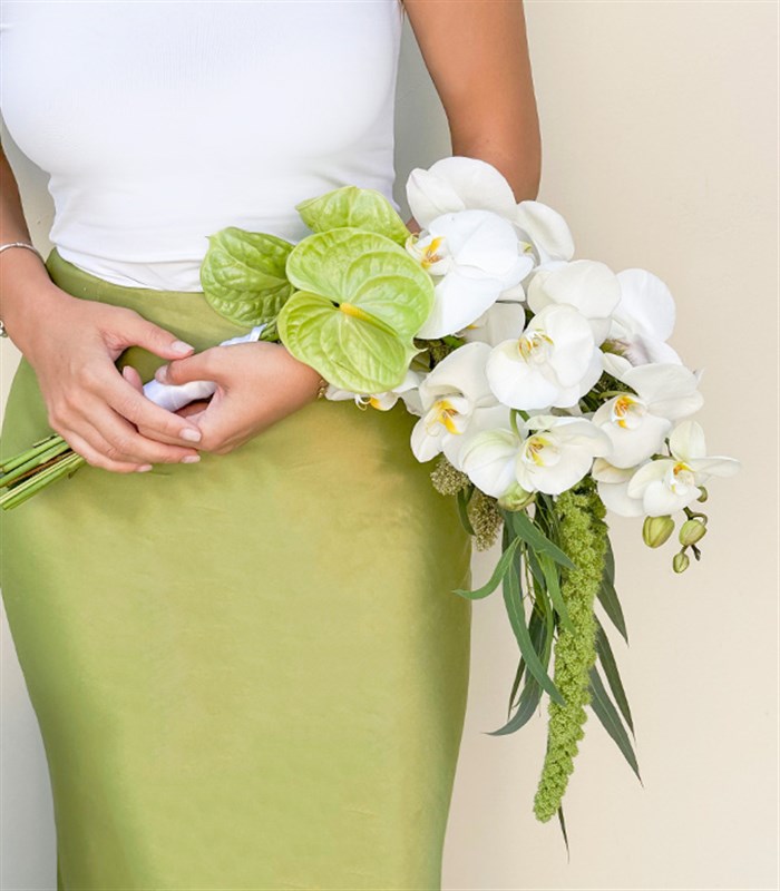 Loves Enchantment Beyaz Orkide Yeşil Antoryum Gelin Buketi