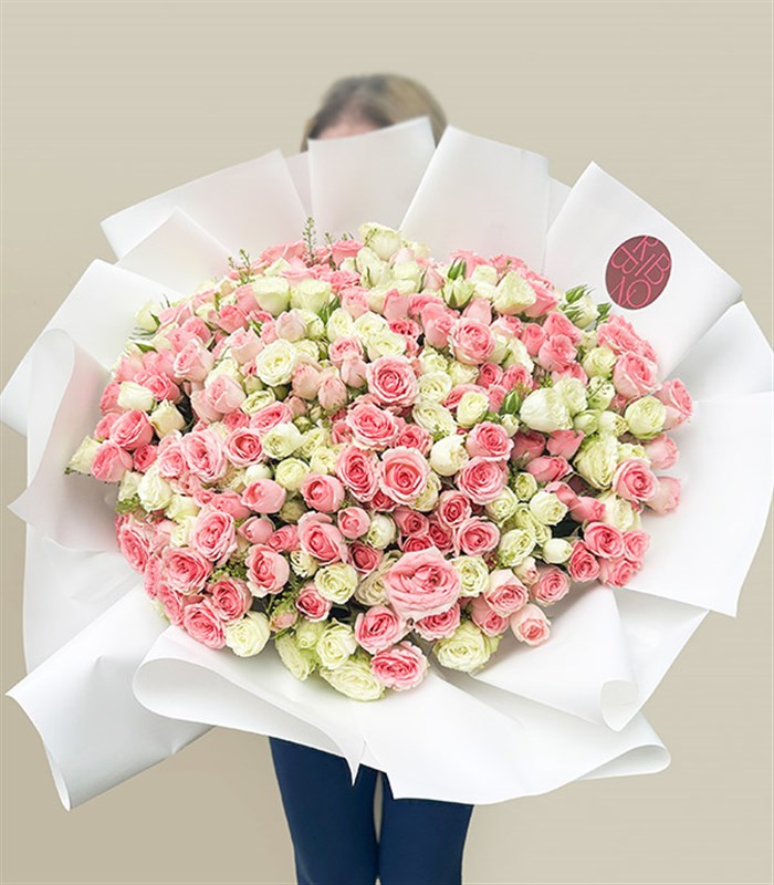 Royal Deluxe 101 Beyaz Pembe Çardak Gül Buketi