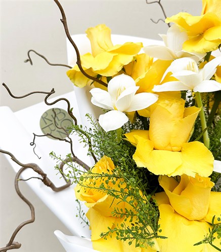 Antonella 7 Yellow Roses White Tulip Bouquet