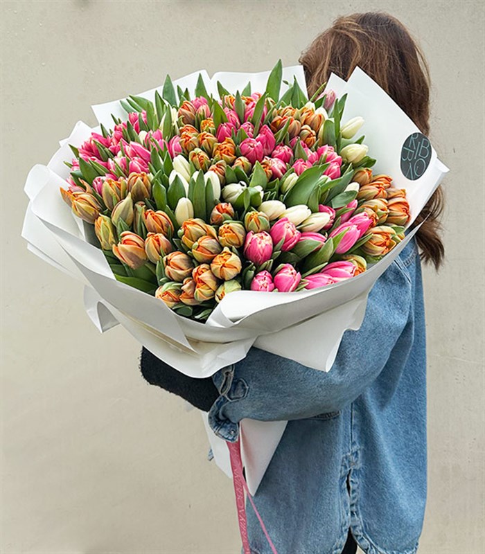 151 Pembe Turuncu Beyaz Lale Buketi Royal Deluxe