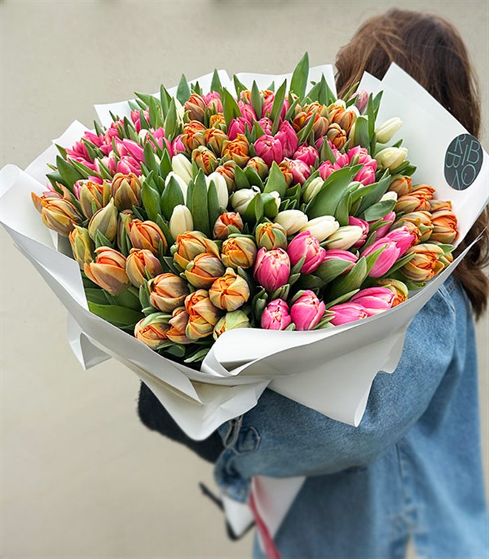 151 Pembe Turuncu Beyaz Lale Buketi Royal Deluxe