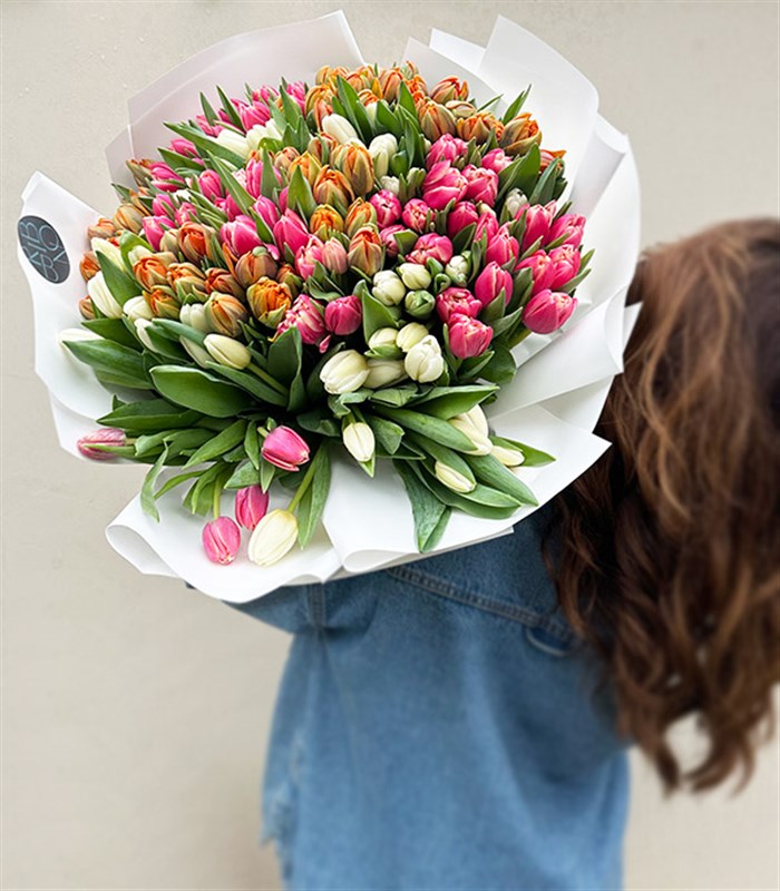 151 Pembe Turuncu Beyaz Lale Buketi Royal Deluxe