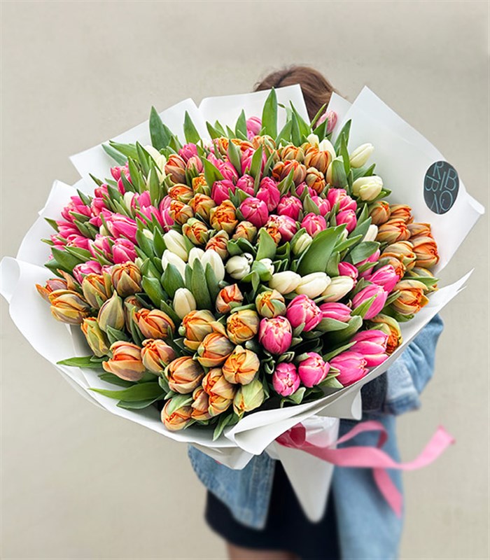 151 Pembe Turuncu Beyaz Lale Buketi Royal Deluxe