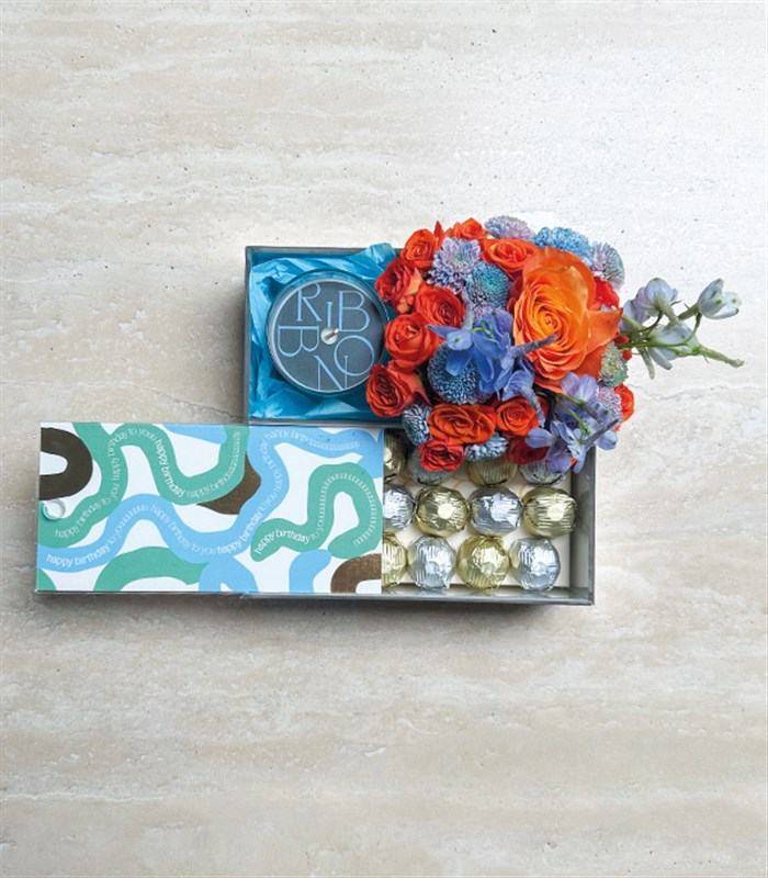 Happy Birthday Turuncu Mavi Çiçekler Mum Çikolata Hediye Kutusu
