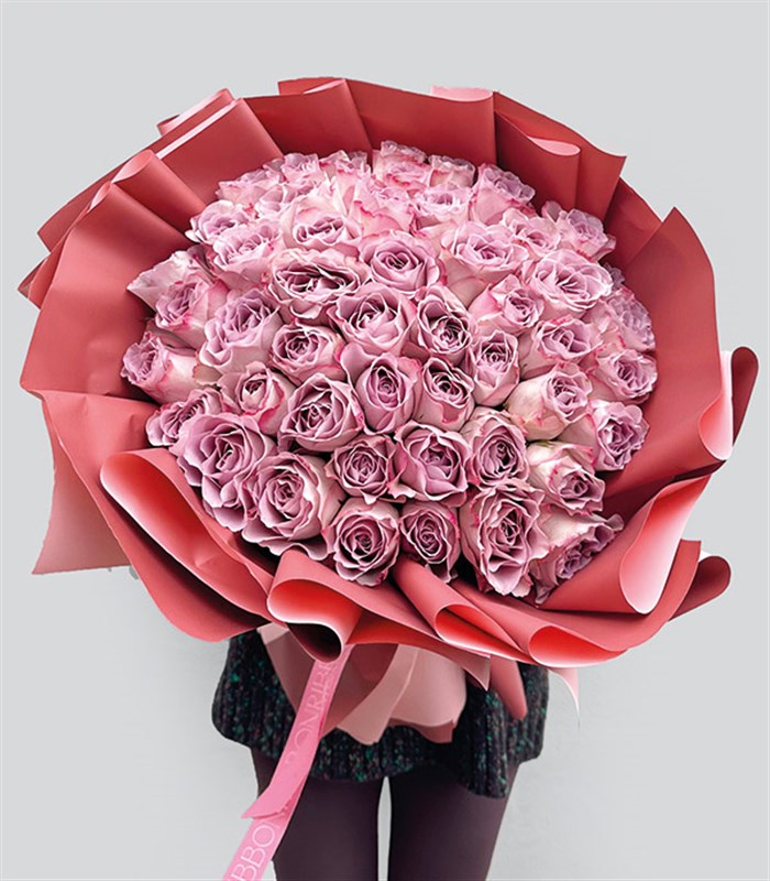 Dream Escape Grand Deluxe 51 Lila Gül Buketi