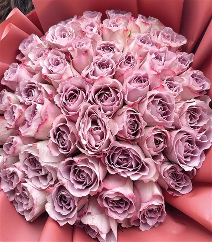 Dream Escape Grand Deluxe 51 Lila Gül Buketi