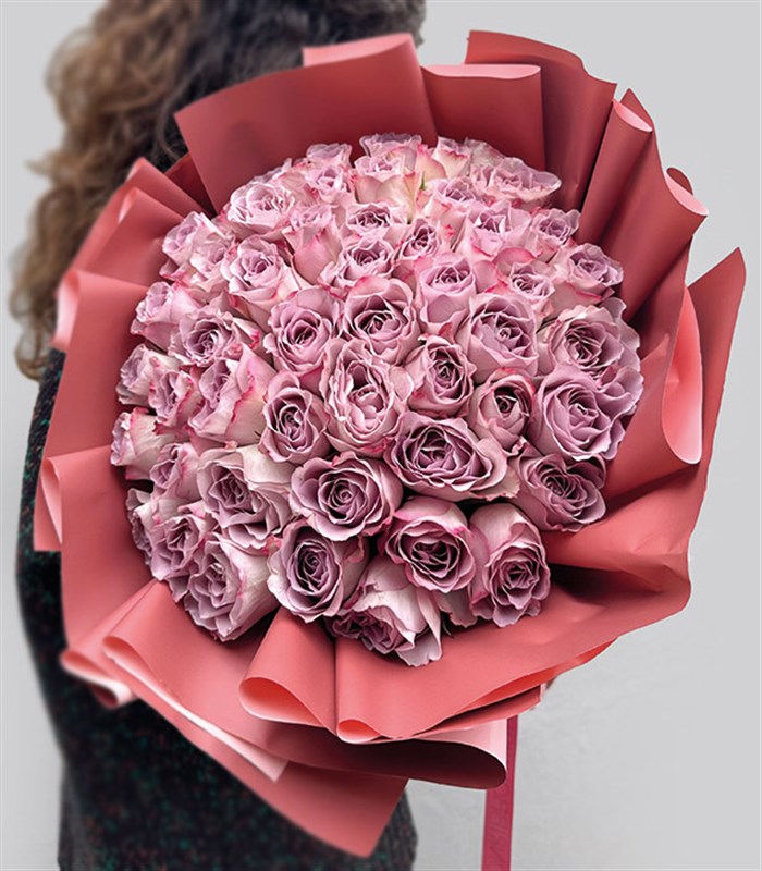 Dream Escape Grand Deluxe 51 Lila Gül Buketi