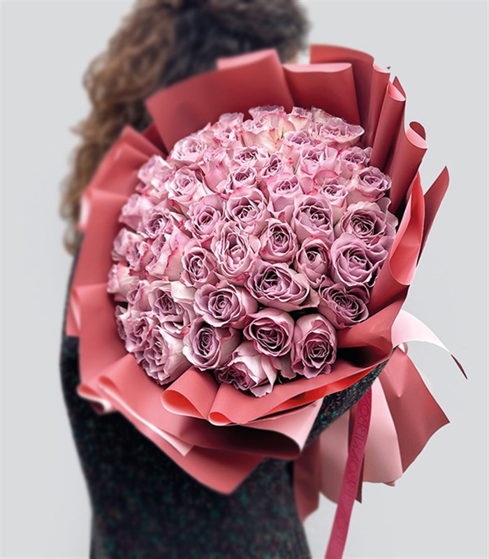 Dream Escape Grand Deluxe 51 Lila Gül Buketi