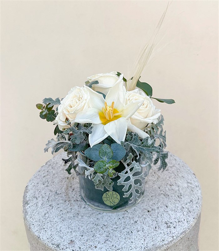 Ivory Mini Vazoda Beyaz Lale Gül Aranjmanı