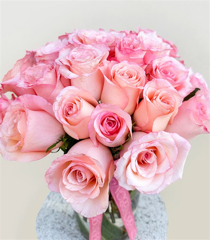 I Adore You Cam Vazoda 25 Pembe Güller Aranjmanı