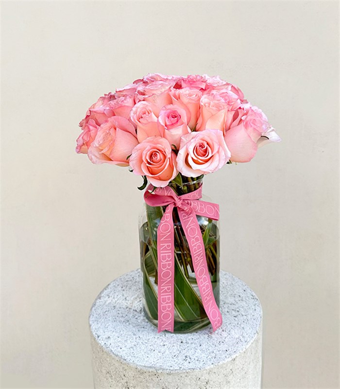I Adore You Cam Vazoda 25 Pembe Güller Aranjmanı