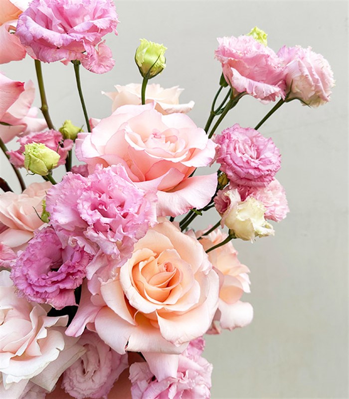 Embrace Kadife Kutuda Gül Pembe Çiçekler Aranjmanı