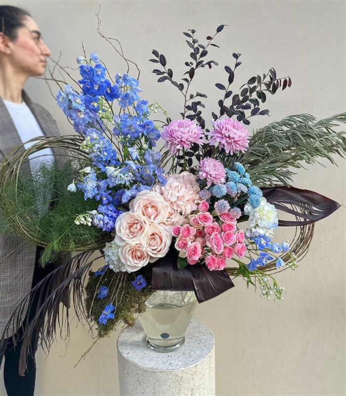 Elysium Deluxe Vazoda Delfinyum Pembe Mavi Ortanca Unicorn Krizantem Aranjmanı