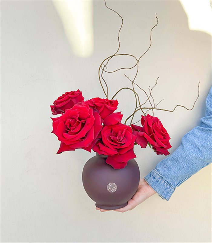 Oui Oui Kahverengi Seramik Vazoda Kırmızı Gül Aranjmanı