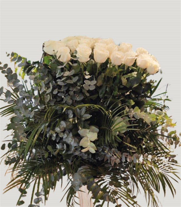 50 Kırmızı Ekvator Gülü Royal Vazo Aranjman