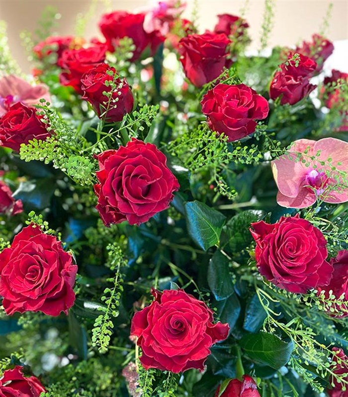 101 Red Roses Bouquet Royal Deluxe