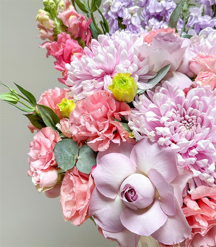 Ethereal Deluxe Silver Vazoda Lila Pembe Çiçek Aranjmanı