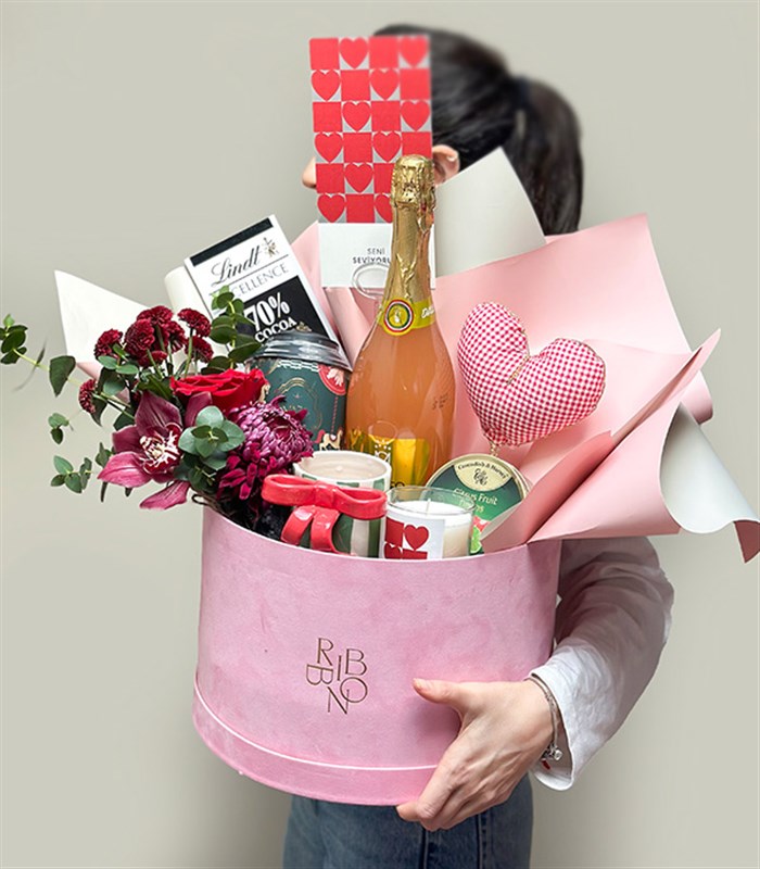 Alkolsüz Şampanyalı Pembe Hediye Kutusu Grand Deluxe