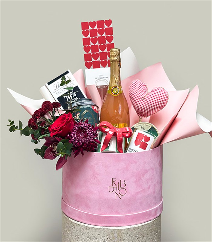 Alkolsüz Şampanyalı Pembe Hediye Kutusu Grand Deluxe