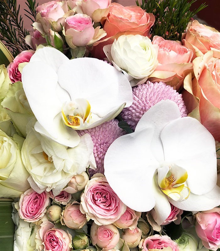 Beyaz Somon Gül Vazo Aranjman