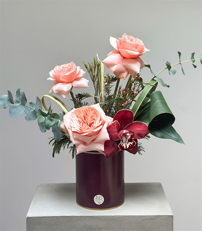 Bordo Mini Vazoda Somon Gül Orkide Aranjmanı