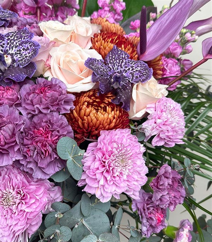 Sagittarius Lila Royal Deluxe Vazo Çiçek Aranjman