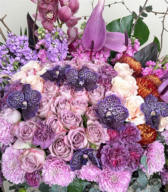 Sagittarius Lila Royal Deluxe Vazo Çiçek Aranjman