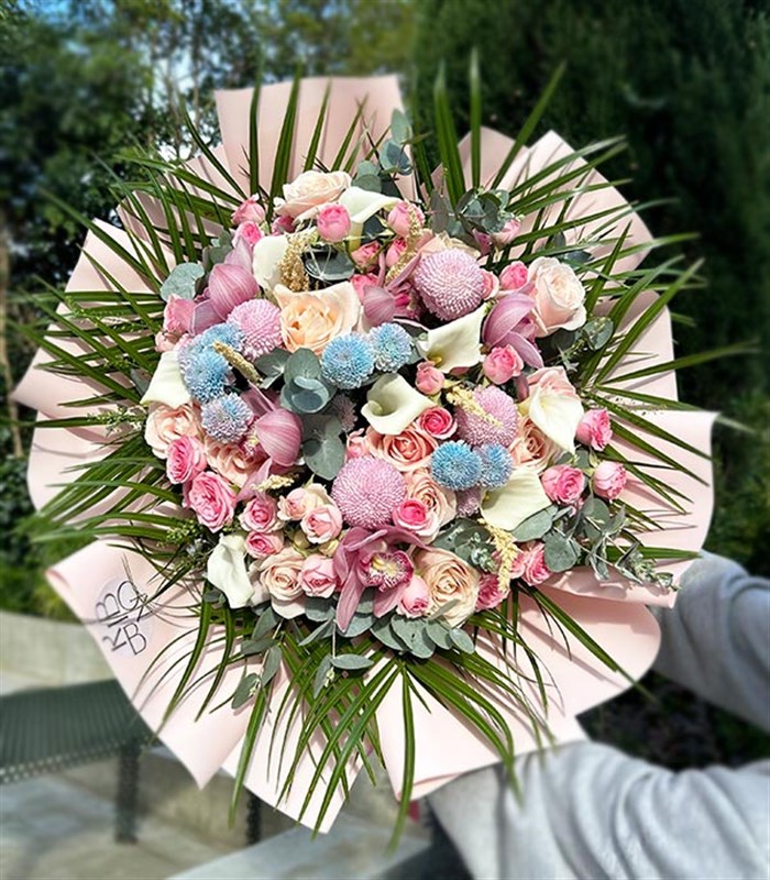 Grand Deluxe Pembe Gül Unicorn Krizantem Bahar Buketi