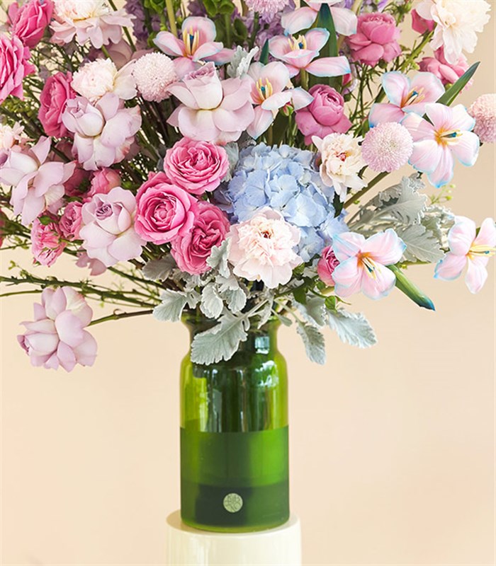 Cuore Fiorito Yeşil Vazoda Unicorn Lale Ortanca Şakayık Grand Deluxe Aranjman